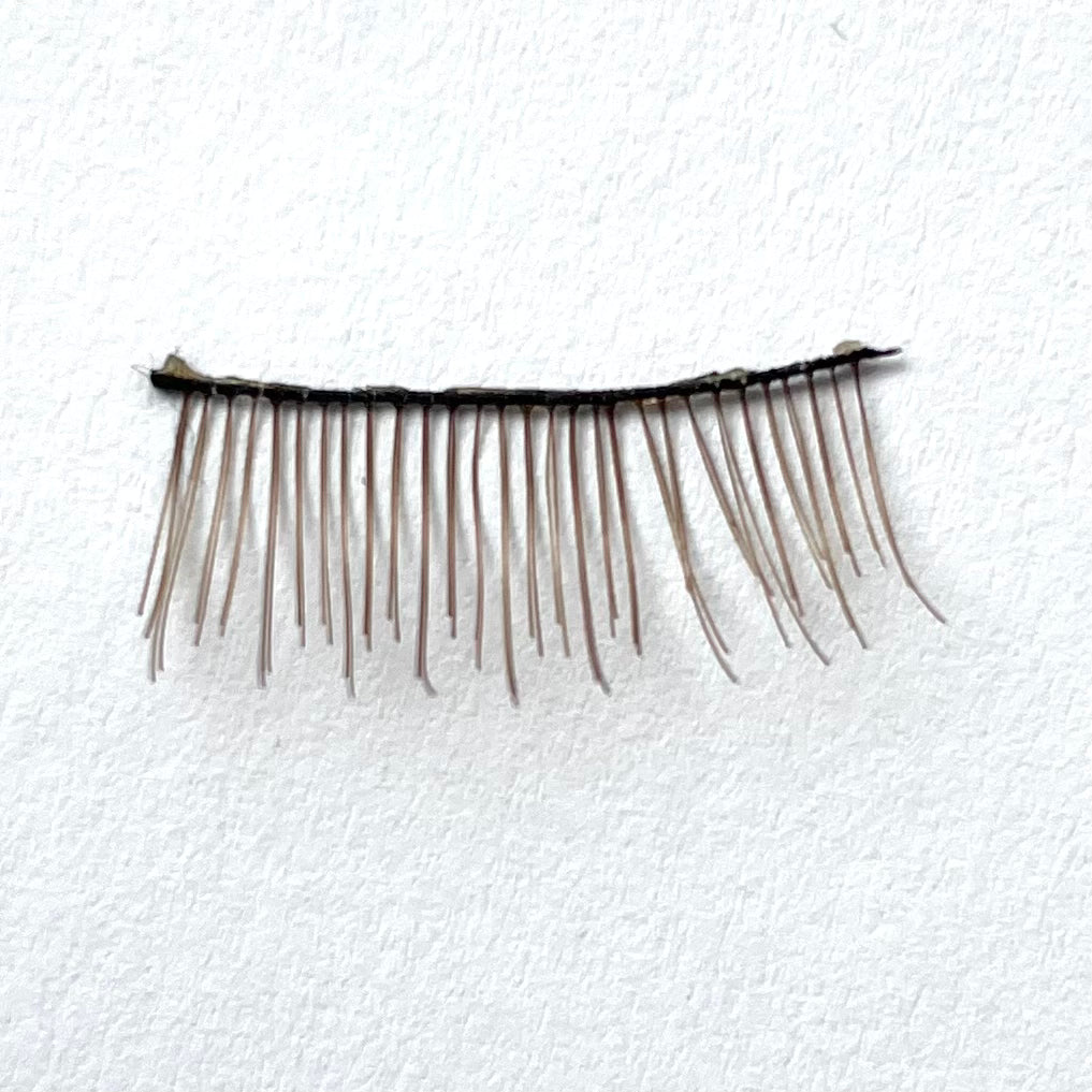 Brown Wispy Style Eyelashes 1"